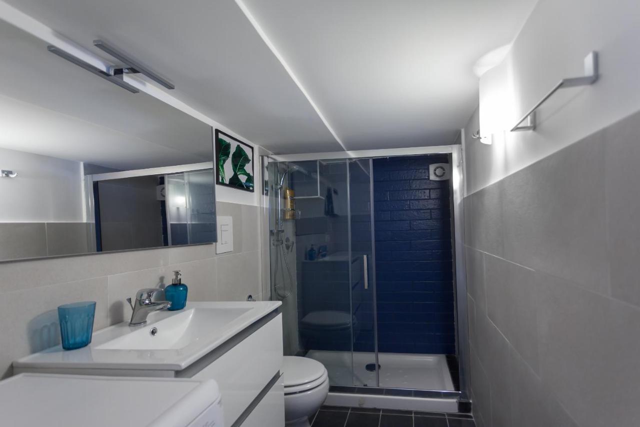 Manuela Apartments San Domenico Centro Storico ナポリ エクステリア 写真