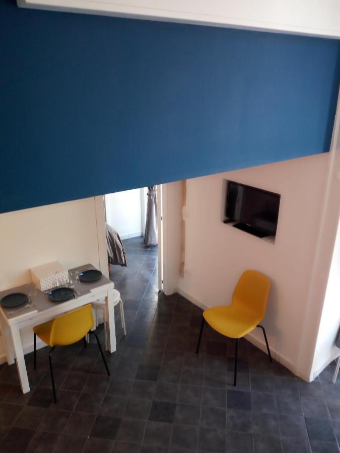 Manuela Apartments San Domenico Centro Storico ナポリ エクステリア 写真